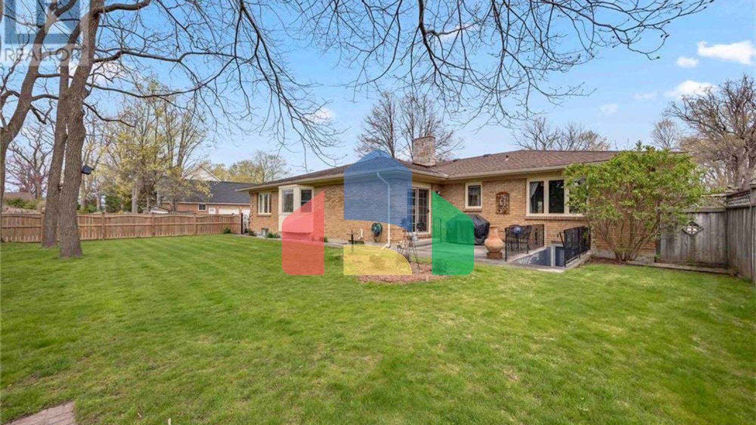 Residential - Single Family Home - Sarnia, Canada - Canada