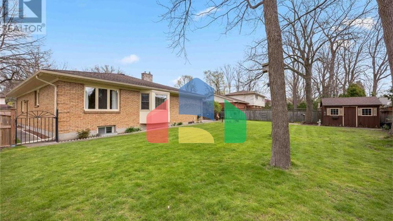 Residential - Single Family Home - Sarnia, Canada - Canada