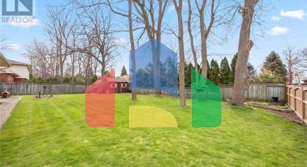 Residential - Single Family Home - Sarnia, Canada - Canada