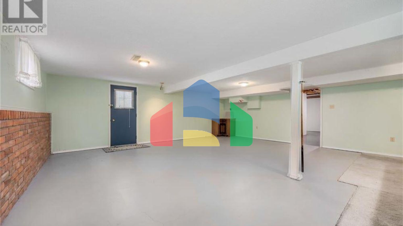 Residential - Single Family Home - Sarnia, Canada - Canada