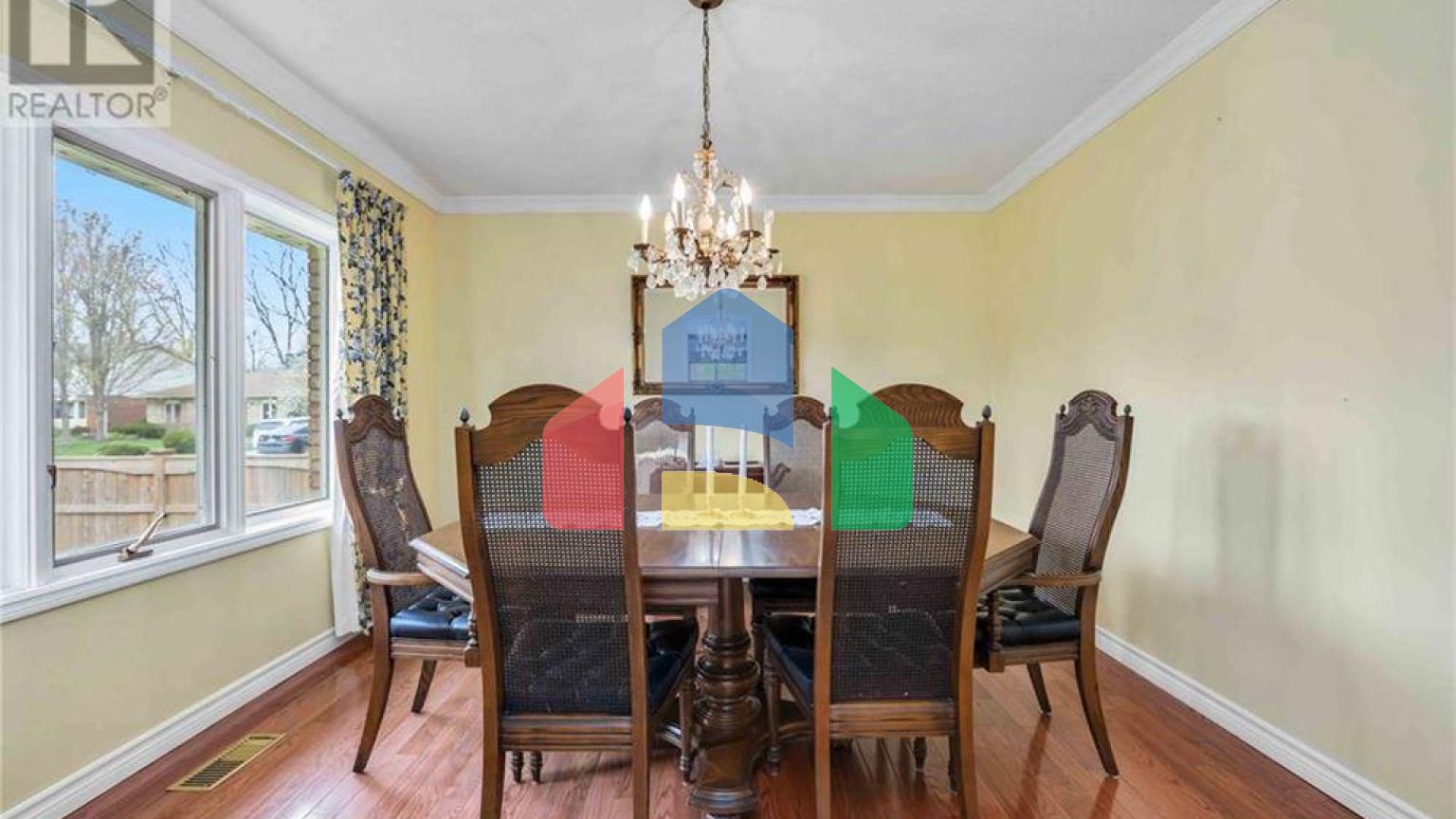 Residential - Single Family Home - Sarnia, Canada - Canada