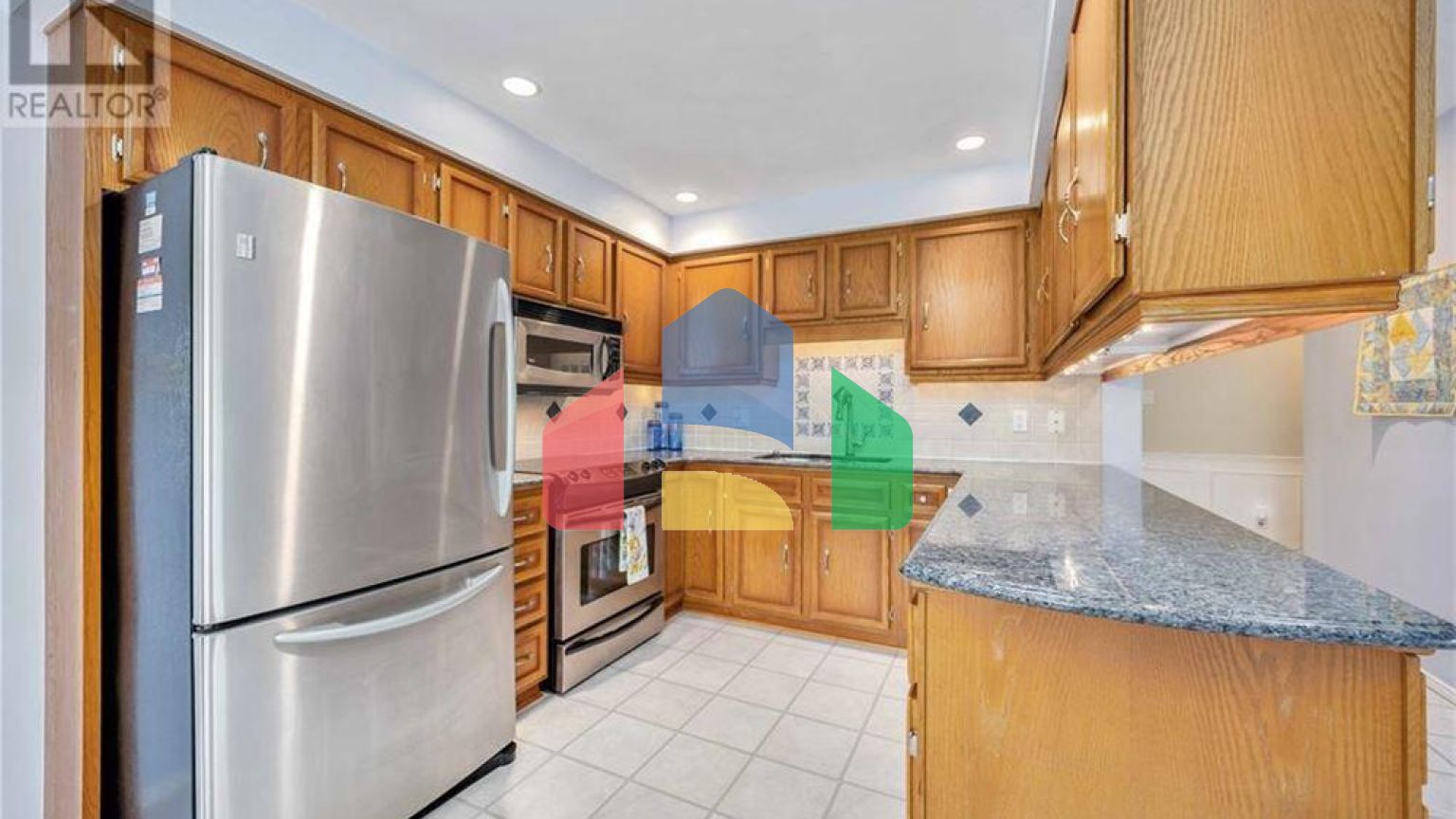 Residential - Single Family Home - Sarnia, Canada - Canada