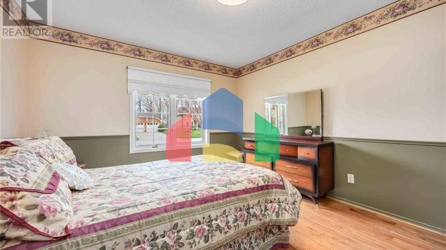 Residential - Single Family Home - Sarnia, Canada - Canada