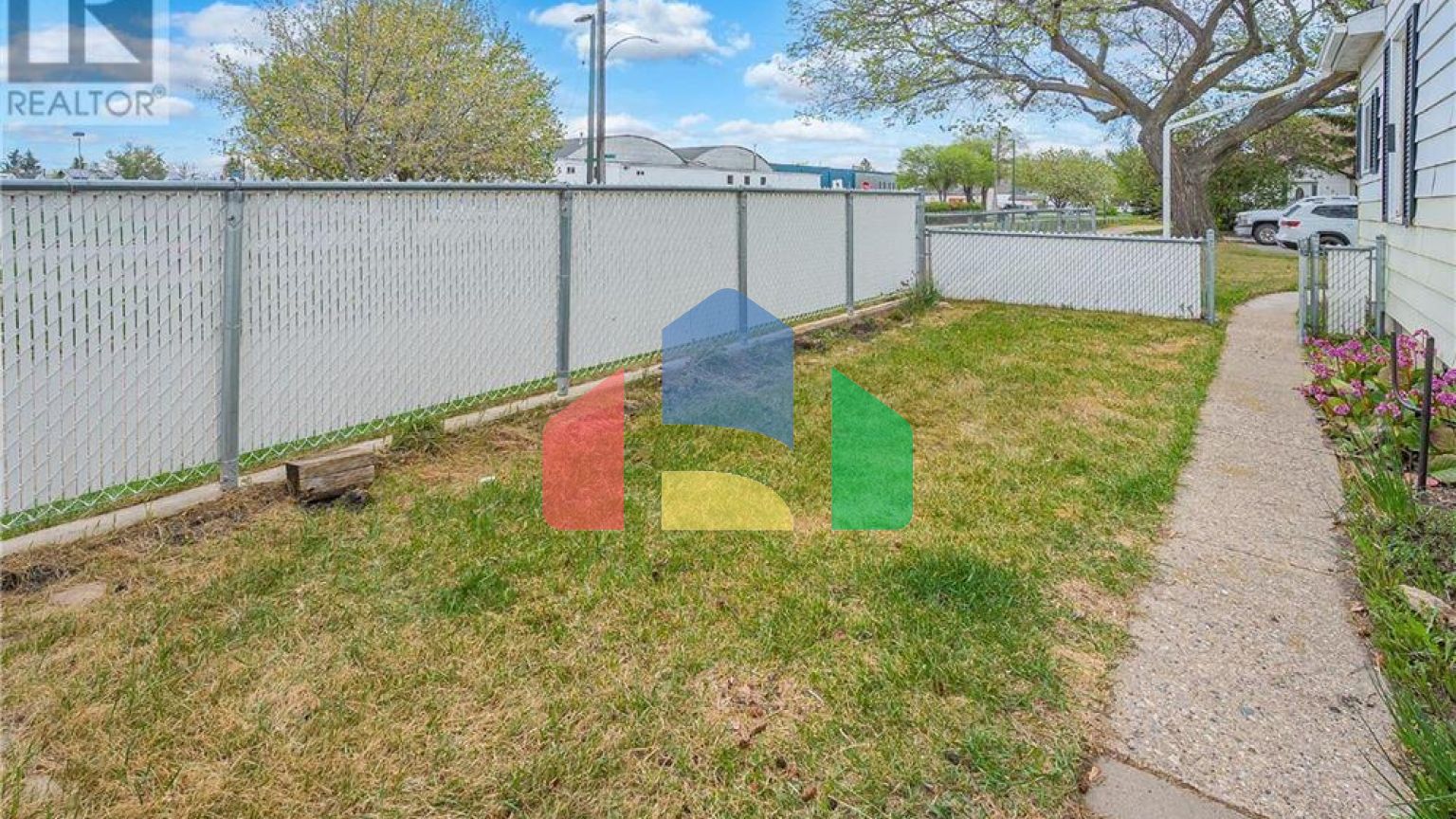 Residential - Single Family Home - Saskatoon, Canada - Canada