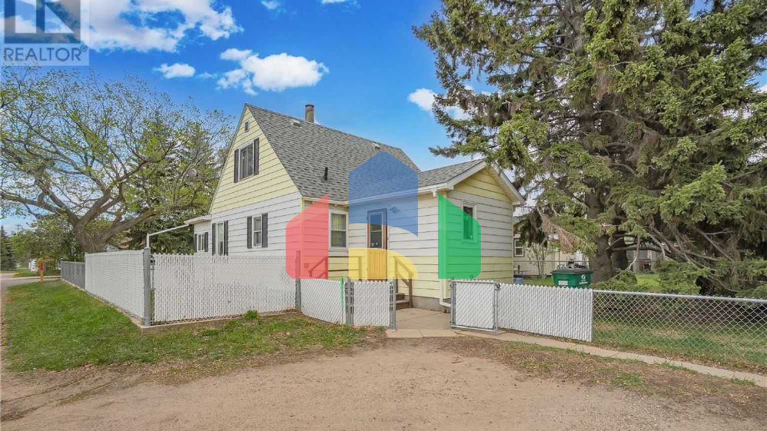 Residential - Single Family Home - Saskatoon, Canada - Canada