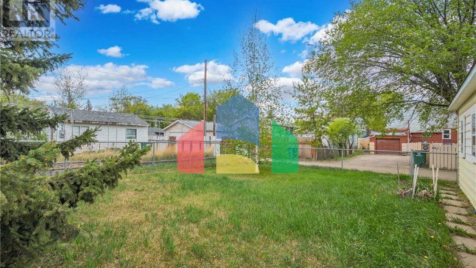 Residential - Single Family Home - Saskatoon, Canada - Canada