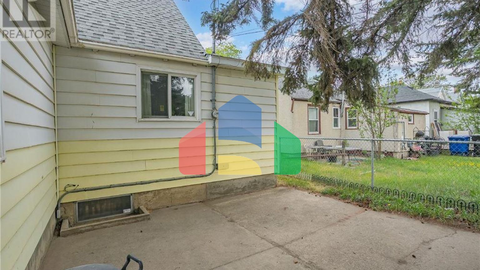 Residential - Single Family Home - Saskatoon, Canada - Canada