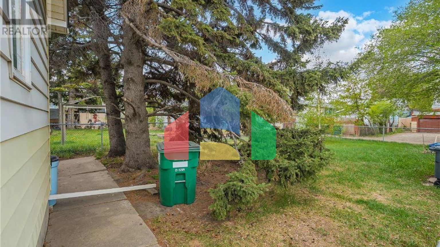 Residential - Single Family Home - Saskatoon, Canada - Canada