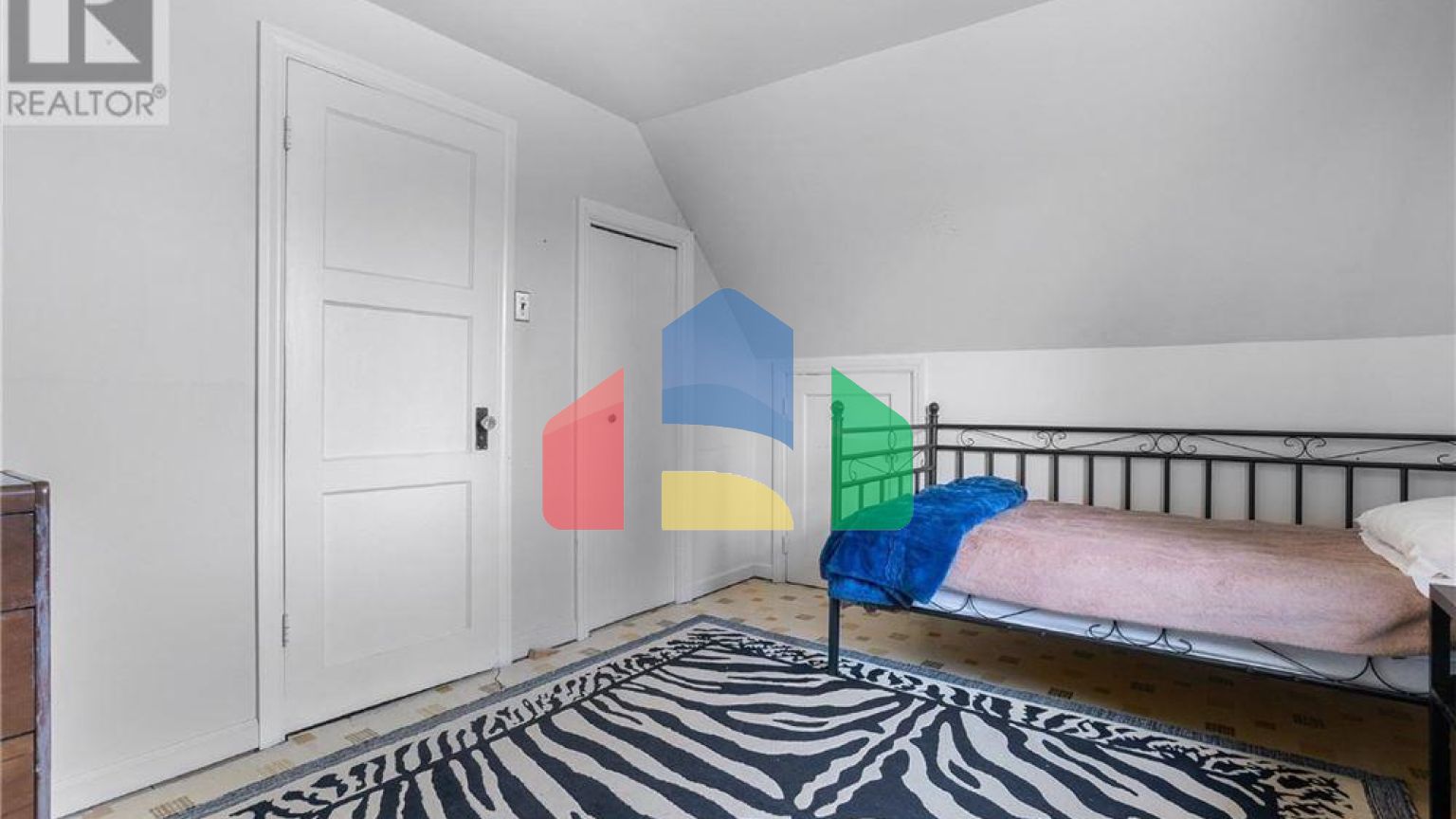 Residential - Single Family Home - Saskatoon, Canada - Canada