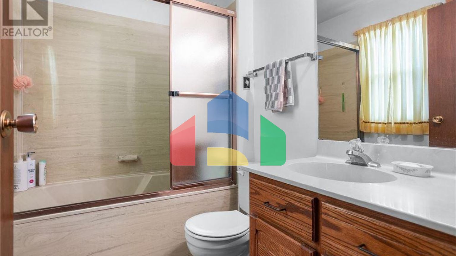 Residential - Single Family Home - Saskatoon, Canada - Canada