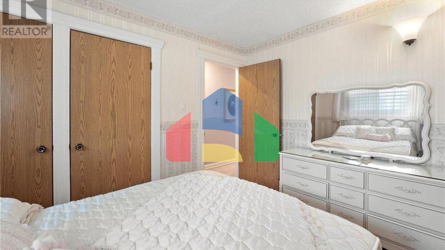 Residential - Single Family Home - Saskatoon, Canada - Canada