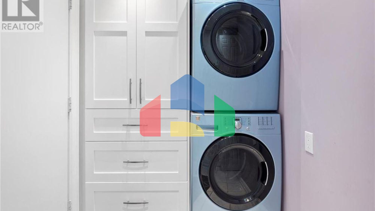 Residential - Single Family Home - Saskatoon, Canada - Canada