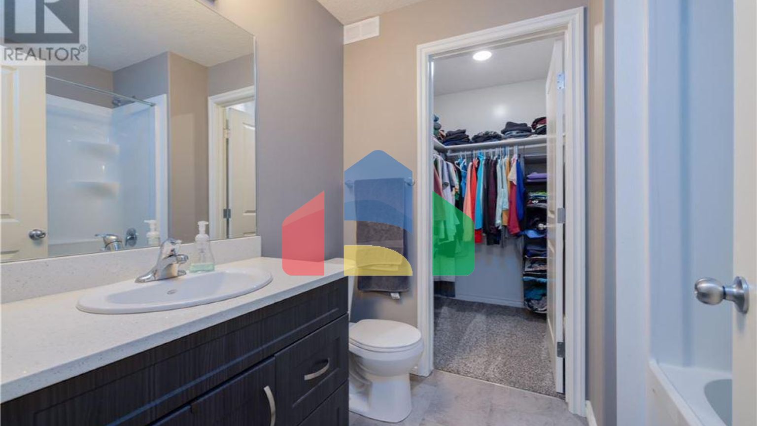 Residential - Condo/Apartment - Saskatoon, Canada - Canada