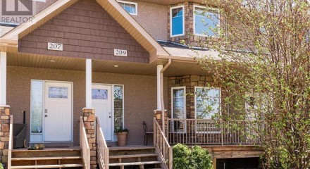 Residential - Single Family Home - Saskatoon, Canada - Canada