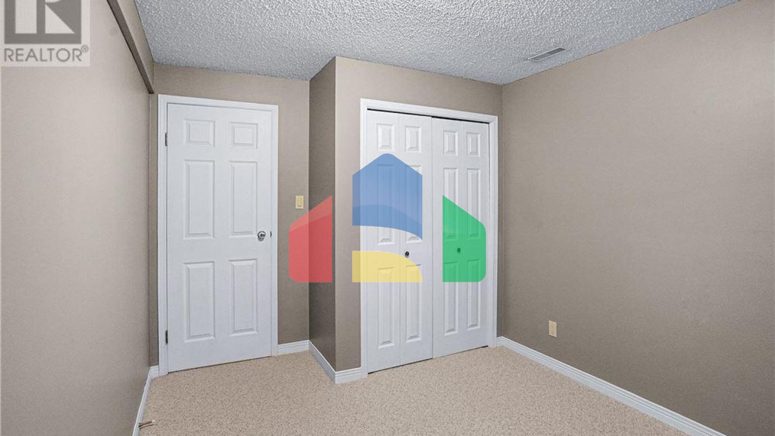 Residential - Townhouse - Saskatoon, Canada - Canada