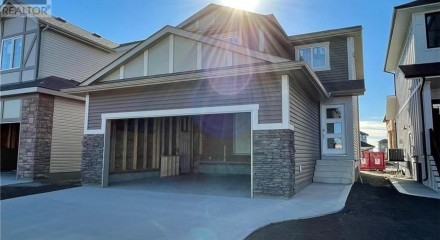 Residential - Single Family Home - Saskatoon, Canada - Canada