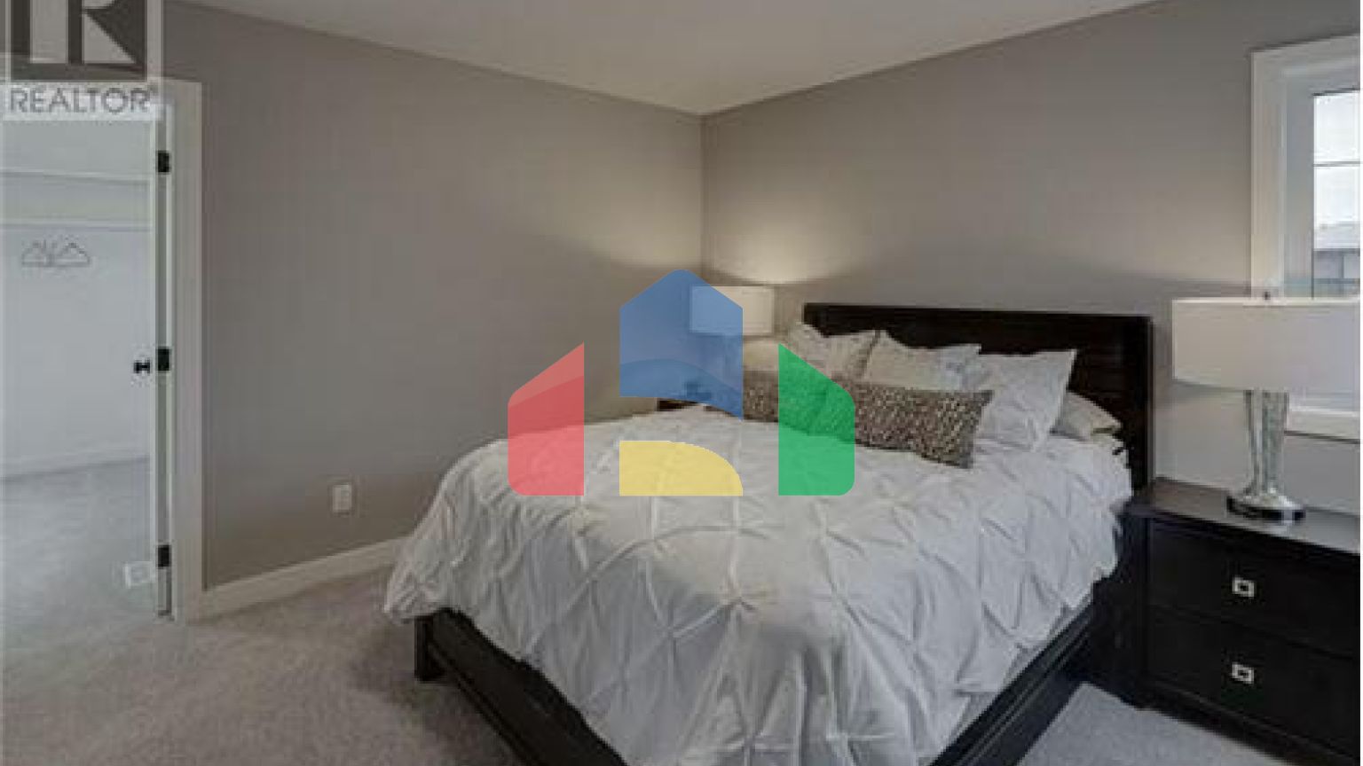 Residential - Single Family Home - Saskatoon, Canada - Canada