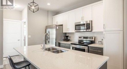 Residential - Single Family Home - Saskatoon, Canada - Canada