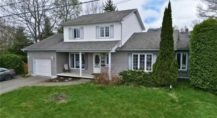 Residential - Two Level House - Fleurimont (Sherbrooke), Canada - Canada