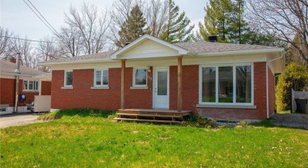 Residential - Bungalow - Fleurimont (Sherbrooke), Canada - Canada