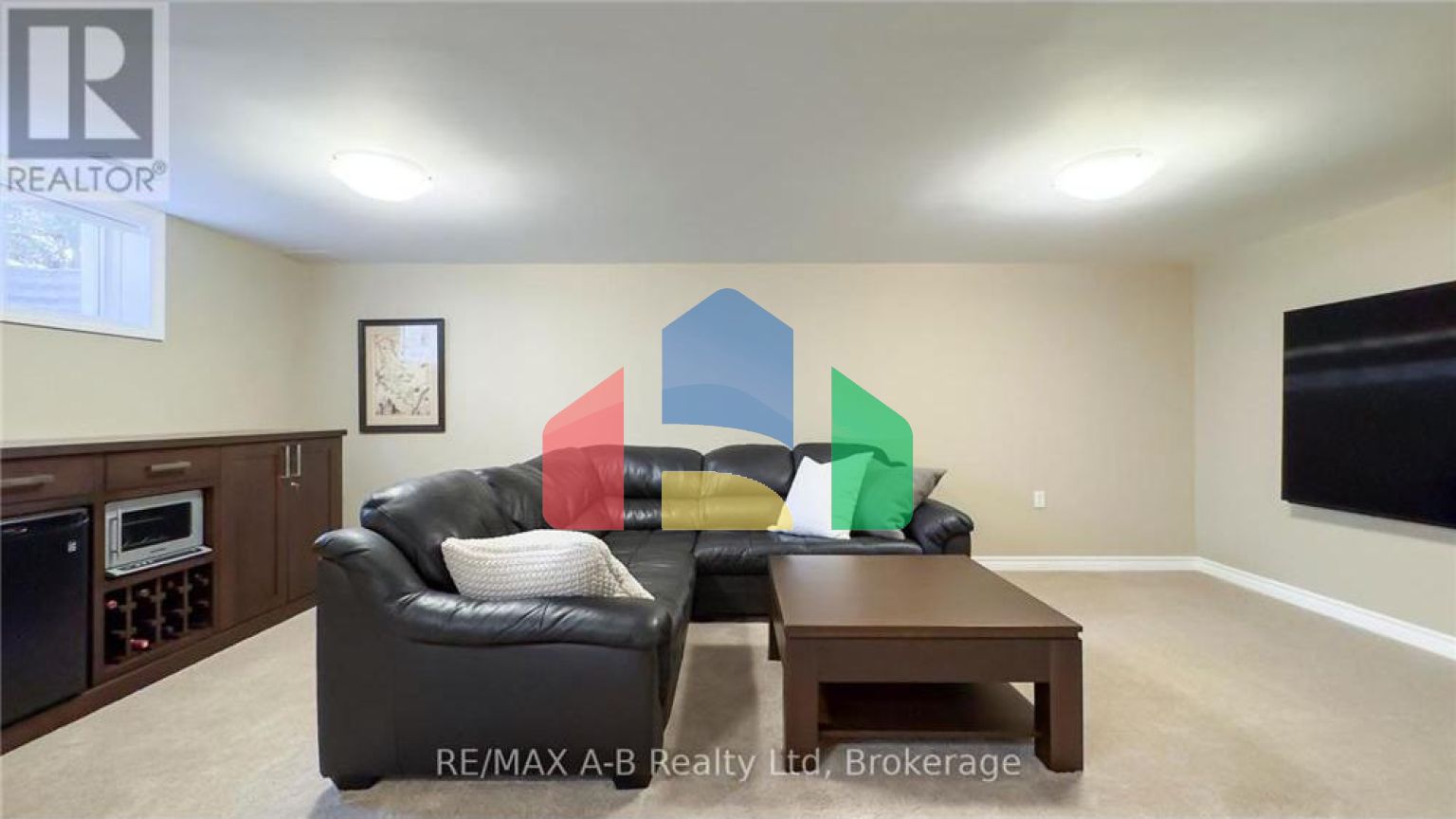 Residential - Single Family Home - Stratford, Canada - Canada