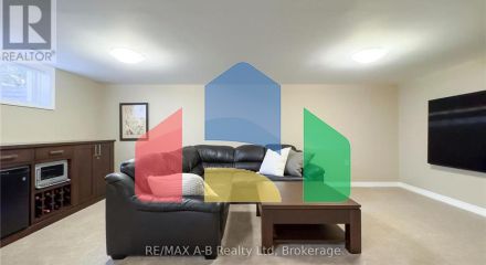 Residential - Single Family Home - Stratford, Canada - Canada