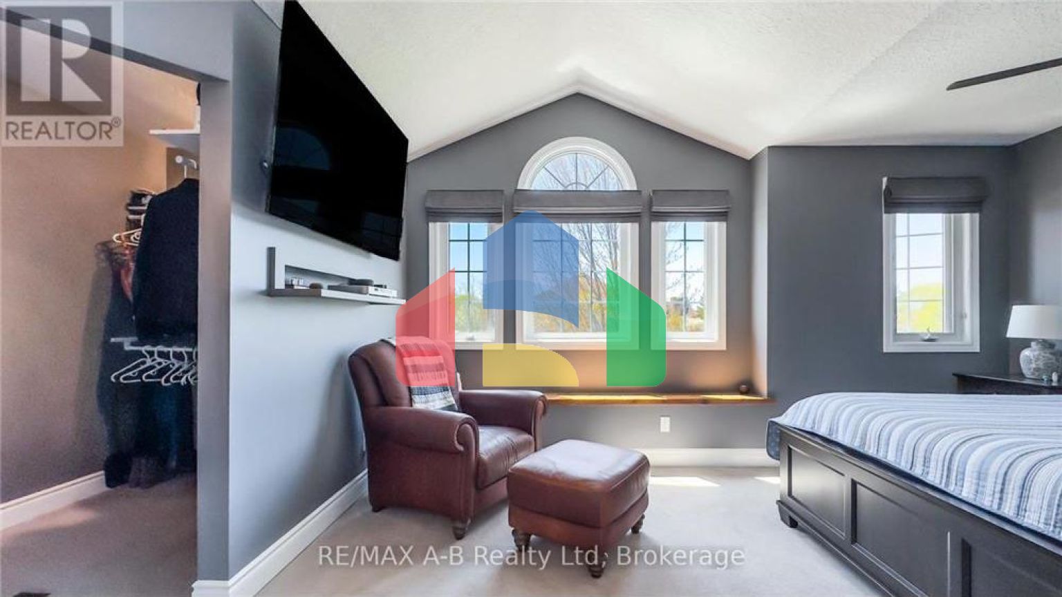 Residential - Single Family Home - Stratford, Canada - Canada