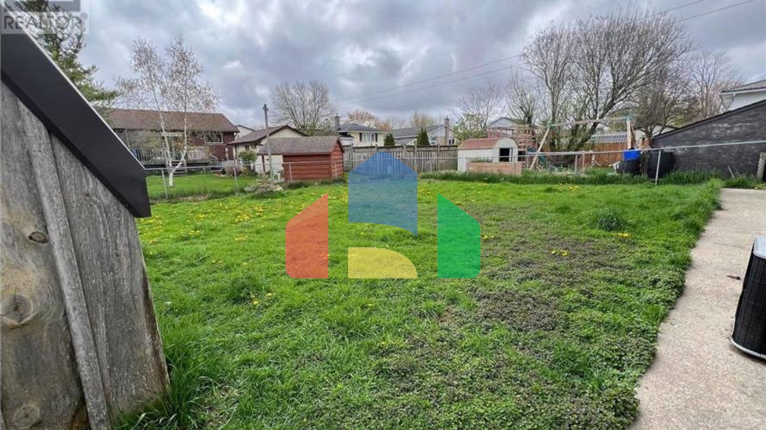 Residential - Single Family Home - Stratford, Canada - Canada