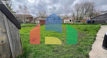 Residential - Single Family Home - Stratford, Canada - Canada