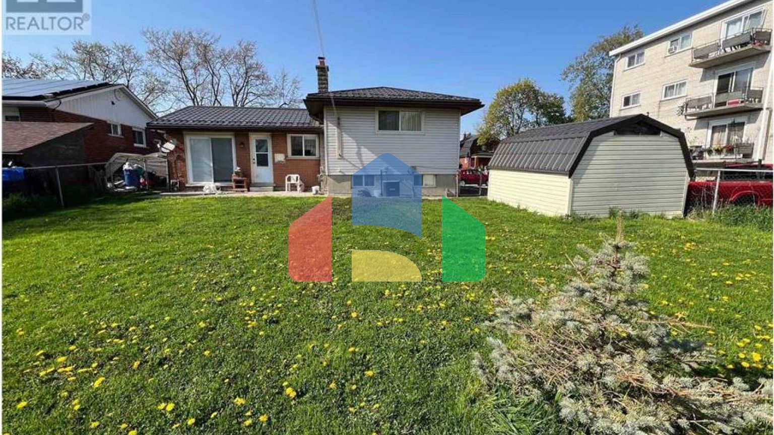 Residential - Single Family Home - Stratford, Canada - Canada