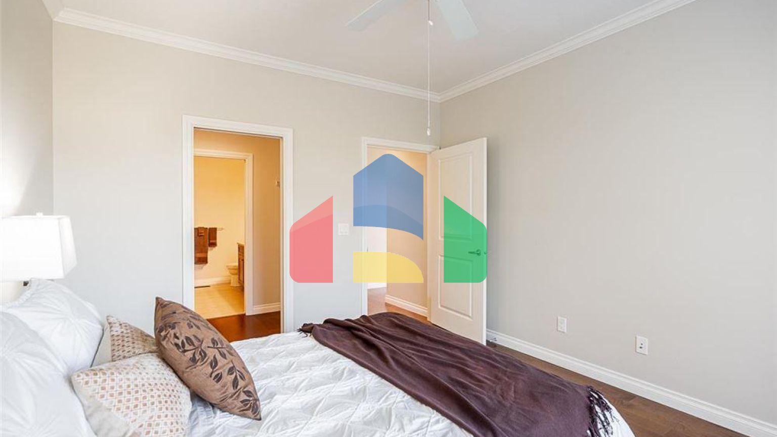 Residential - Townhouse - Surrey, Canada - Canada