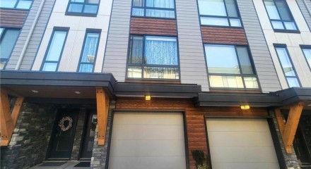 Residential - Single Family Home - Surrey, Canada - Canada