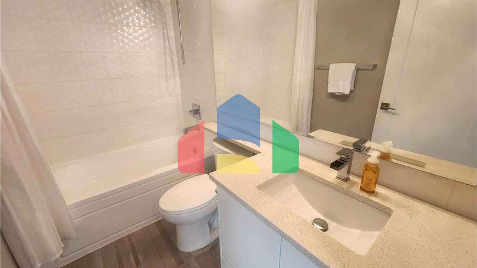 Residential - Single Family Home - Surrey, Canada - Canada