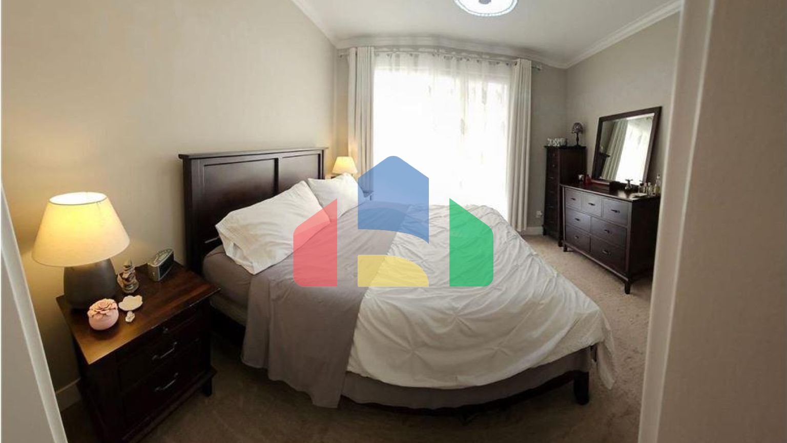 Residential - Single Family Home - Surrey, Canada - Canada