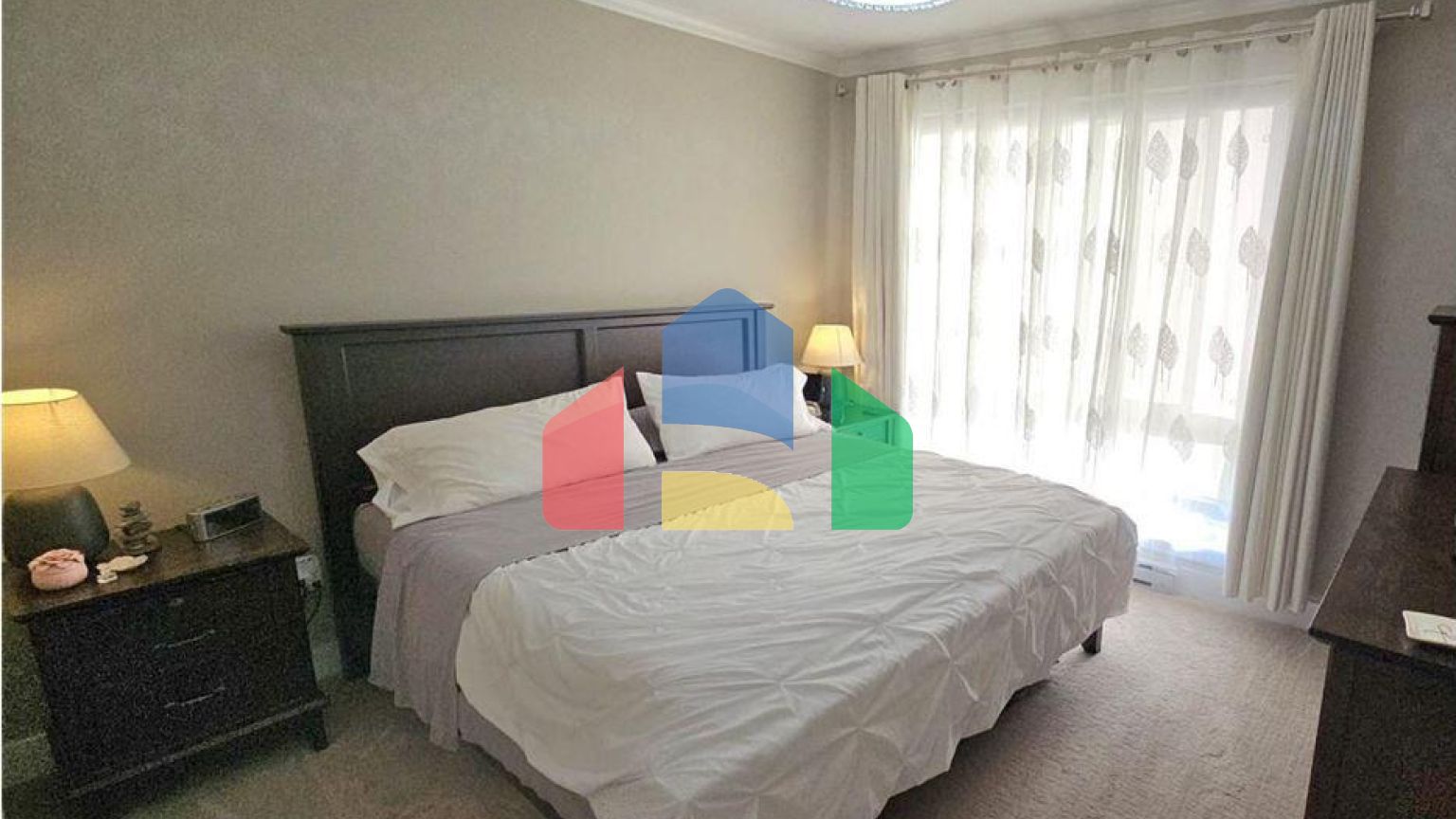 Residential - Single Family Home - Surrey, Canada - Canada