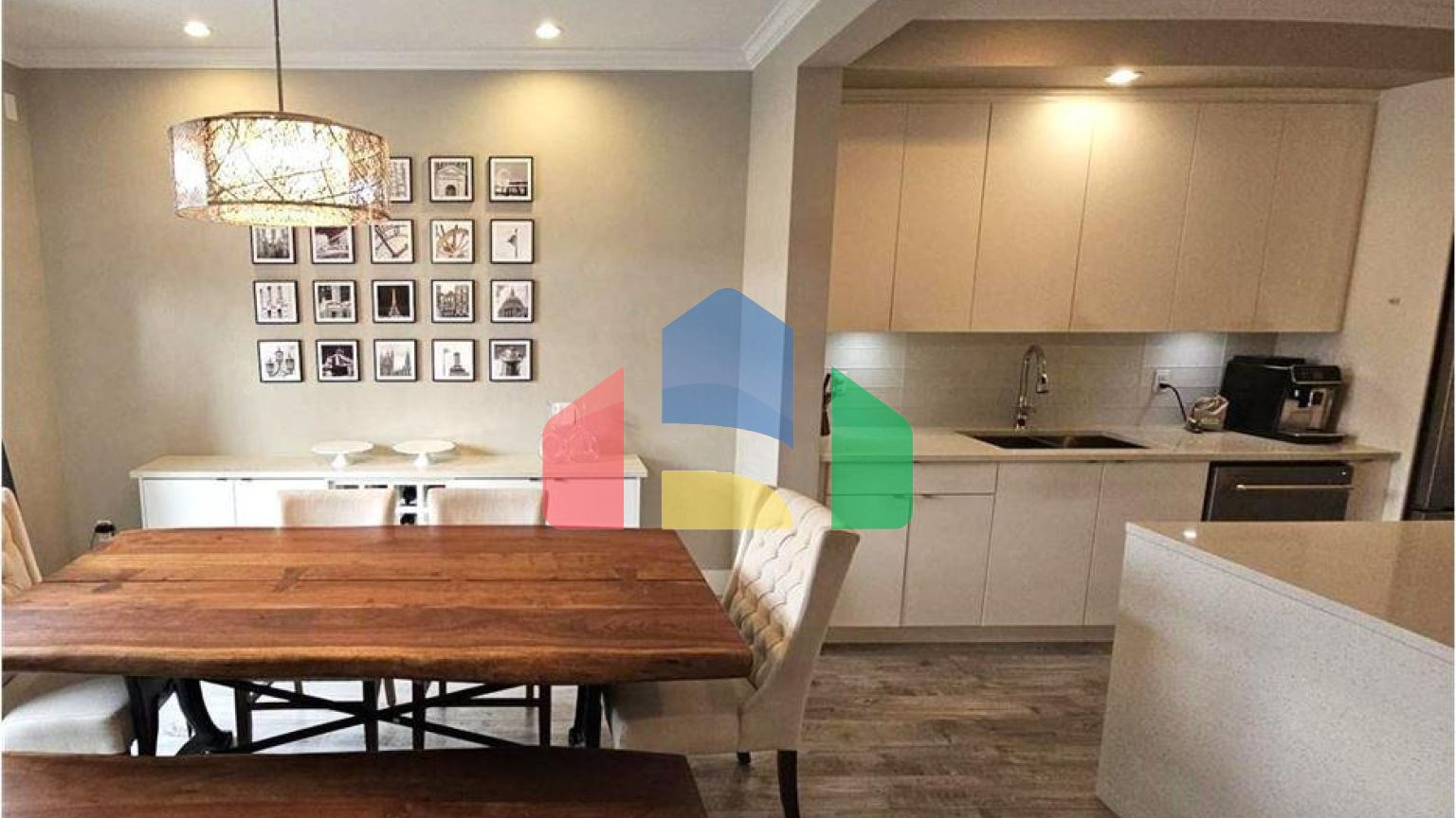 Residential - Single Family Home - Surrey, Canada - Canada