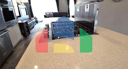 Residential - Single Family Home - Surrey, Canada - Canada