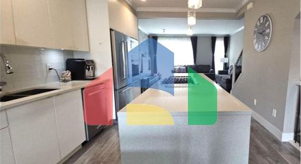 Residential - Single Family Home - Surrey, Canada - Canada