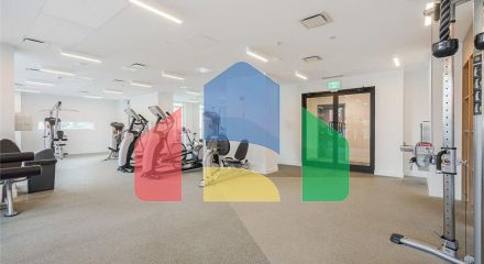Residential - Condo/Apartment - Surrey, Canada - Canada
