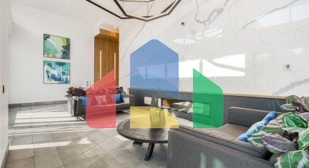 Residential - Condo/Apartment - Surrey, Canada - Canada