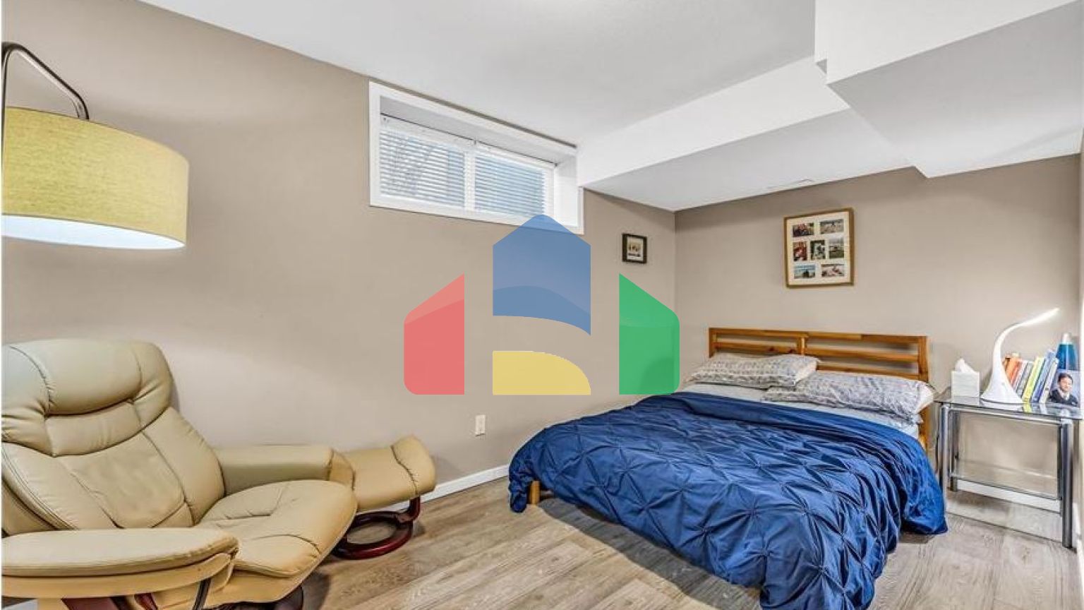 Residential - Single Family Home - Surrey, Canada - Canada