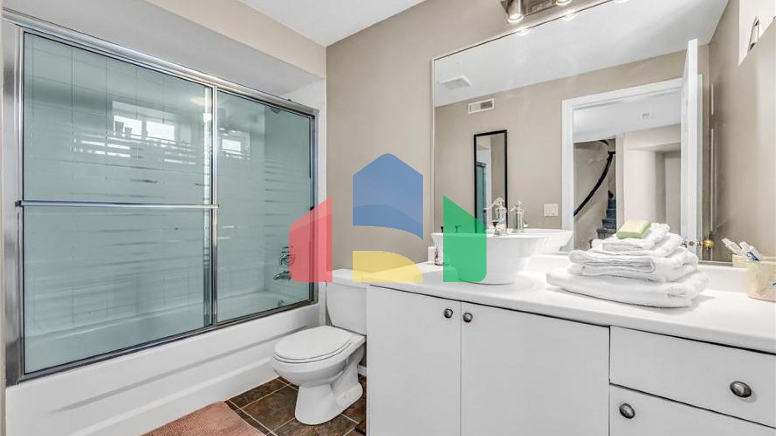 Residential - Single Family Home - Surrey, Canada - Canada