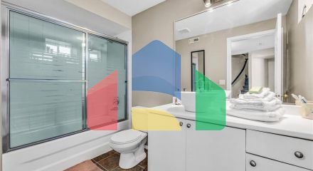 Residential - Single Family Home - Surrey, Canada - Canada