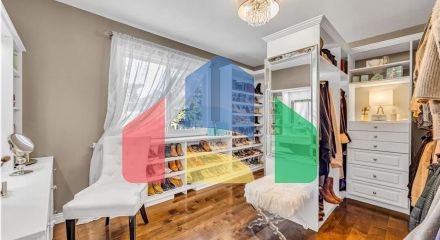 Residential - Single Family Home - Surrey, Canada - Canada