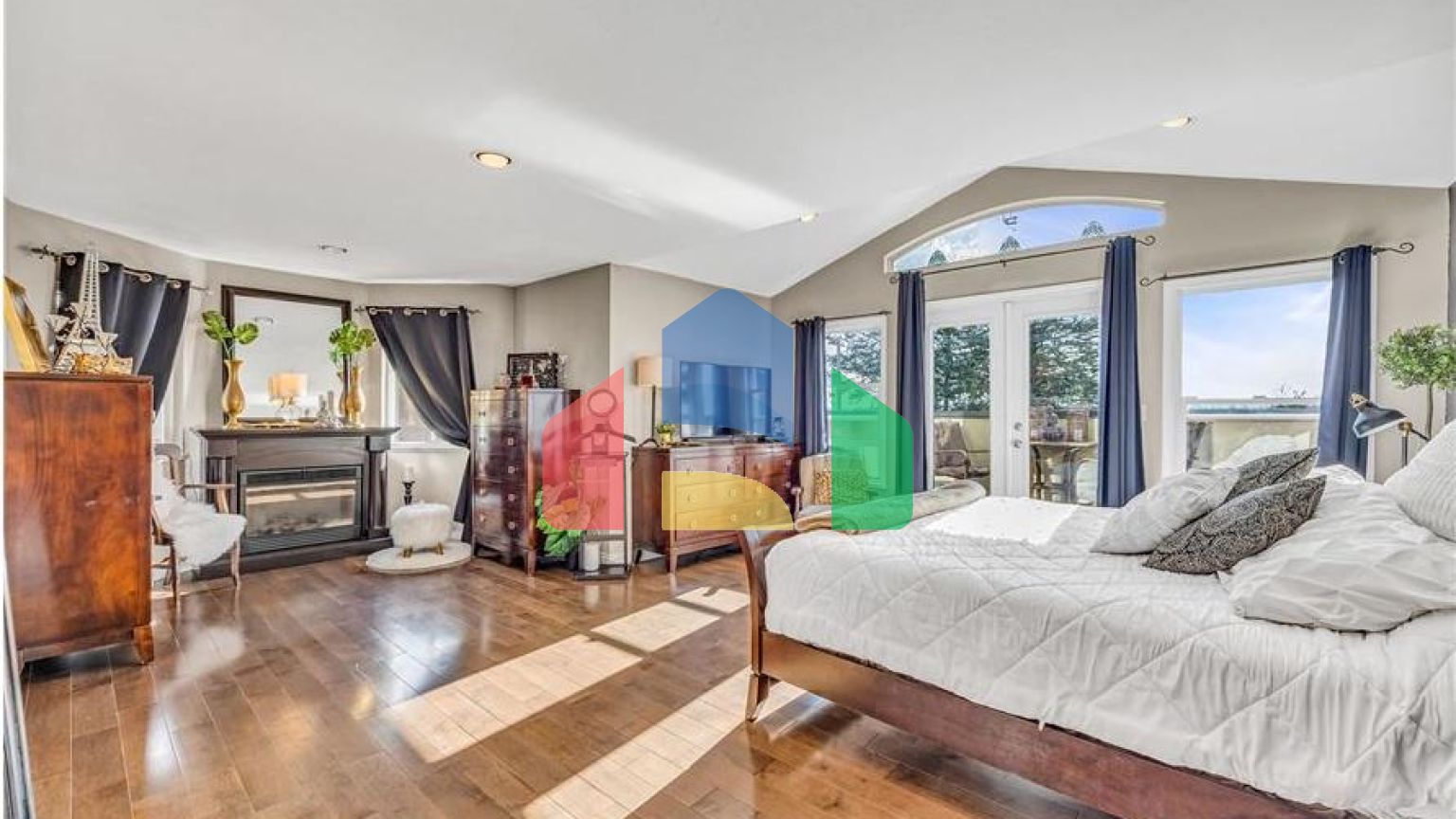 Residential - Single Family Home - Surrey, Canada - Canada