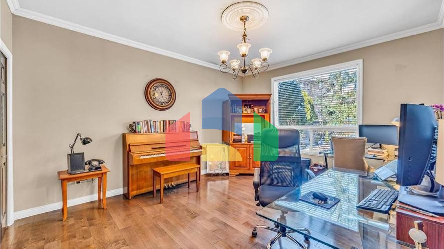 Residential - Single Family Home - Surrey, Canada - Canada