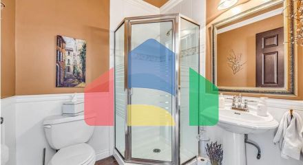 Residential - Single Family Home - Surrey, Canada - Canada