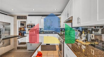 Residential - Single Family Home - Surrey, Canada - Canada