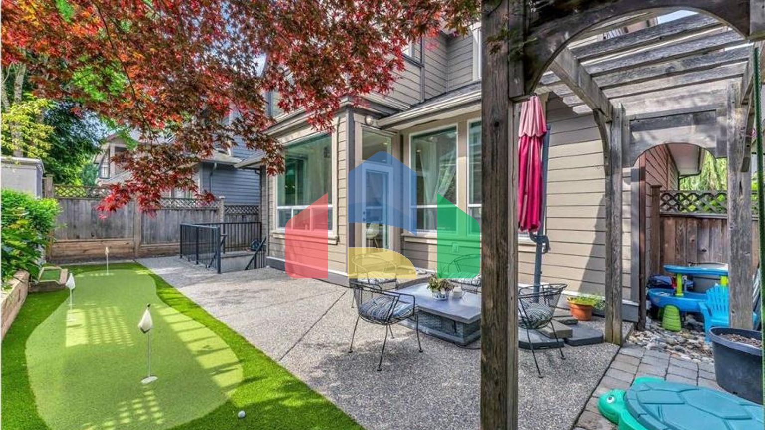 Residential - Single Family Home - Surrey, Canada - Canada