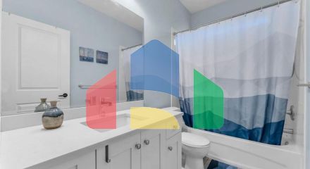 Residential - Single Family Home - Surrey, Canada - Canada